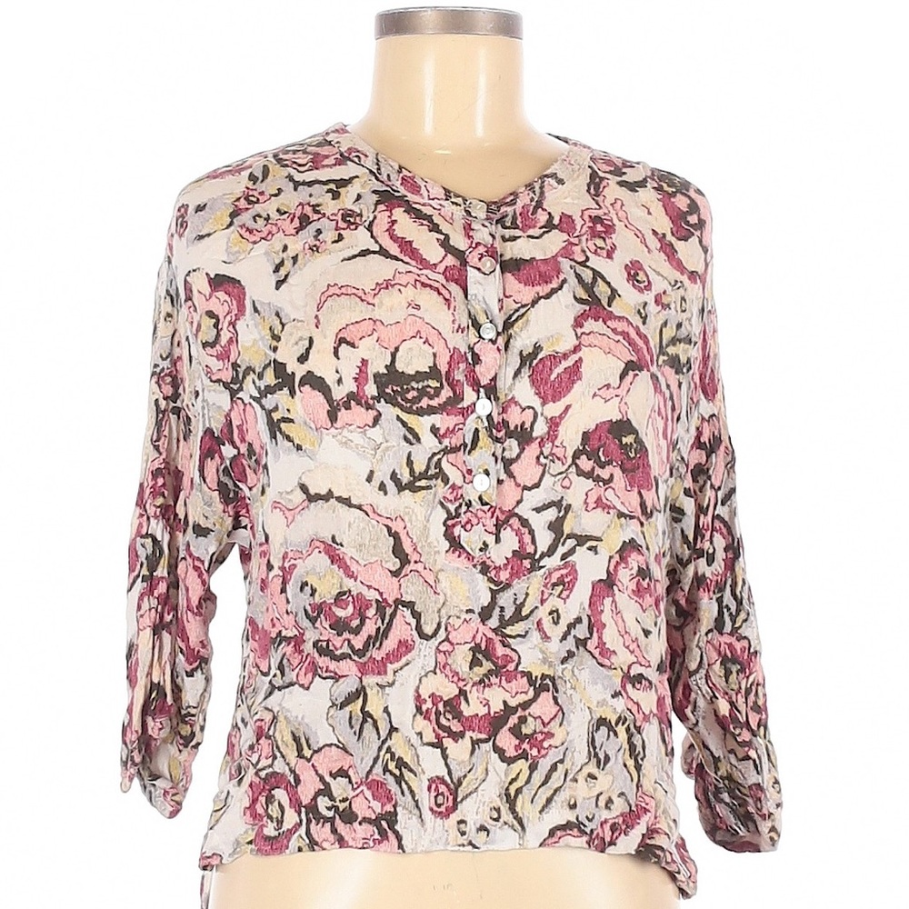 Cute floral 3/4 sleeve top